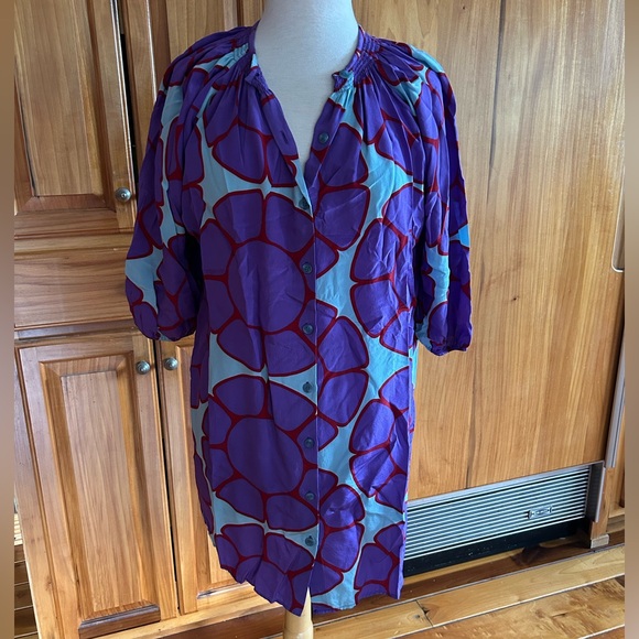 Tucker purple and red floral button front dress. Smocked neckline. Size Small. - Picture 12 of 14